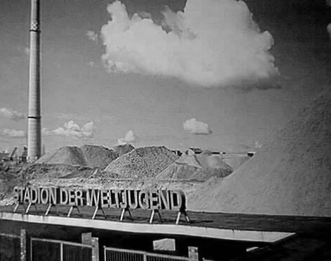 Stadion der Weltjugend (vormals Walter-Ulbricht-Stadion)